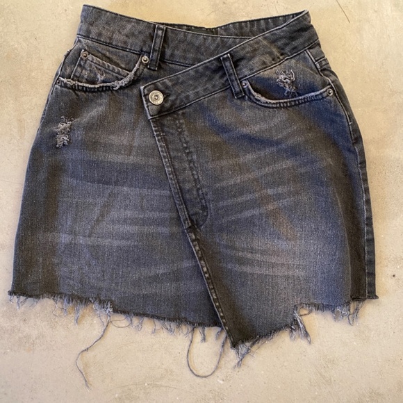 Denim asymmetrical skirt - Picture 2 of 3